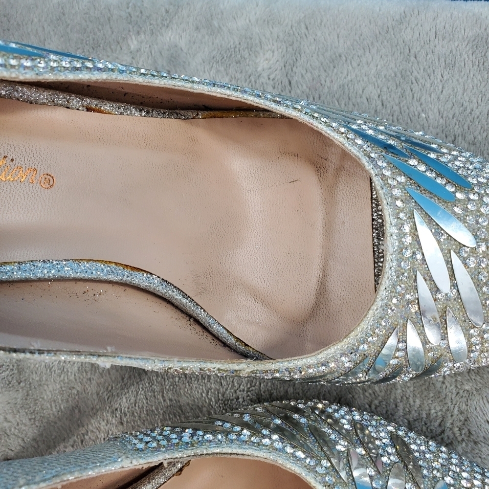De Blossom Collection silver sparkle heels 8 - Picture 16 of 16